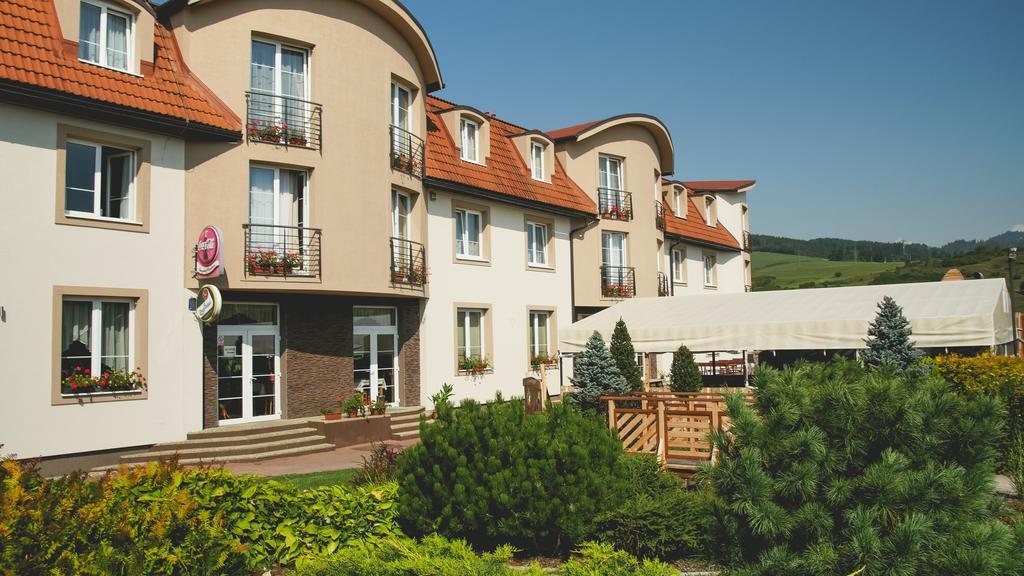 Penzion Fontana Bešeňová Exterior foto